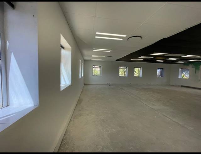 205.60M² OFFICE TO LET IN RIVONIA